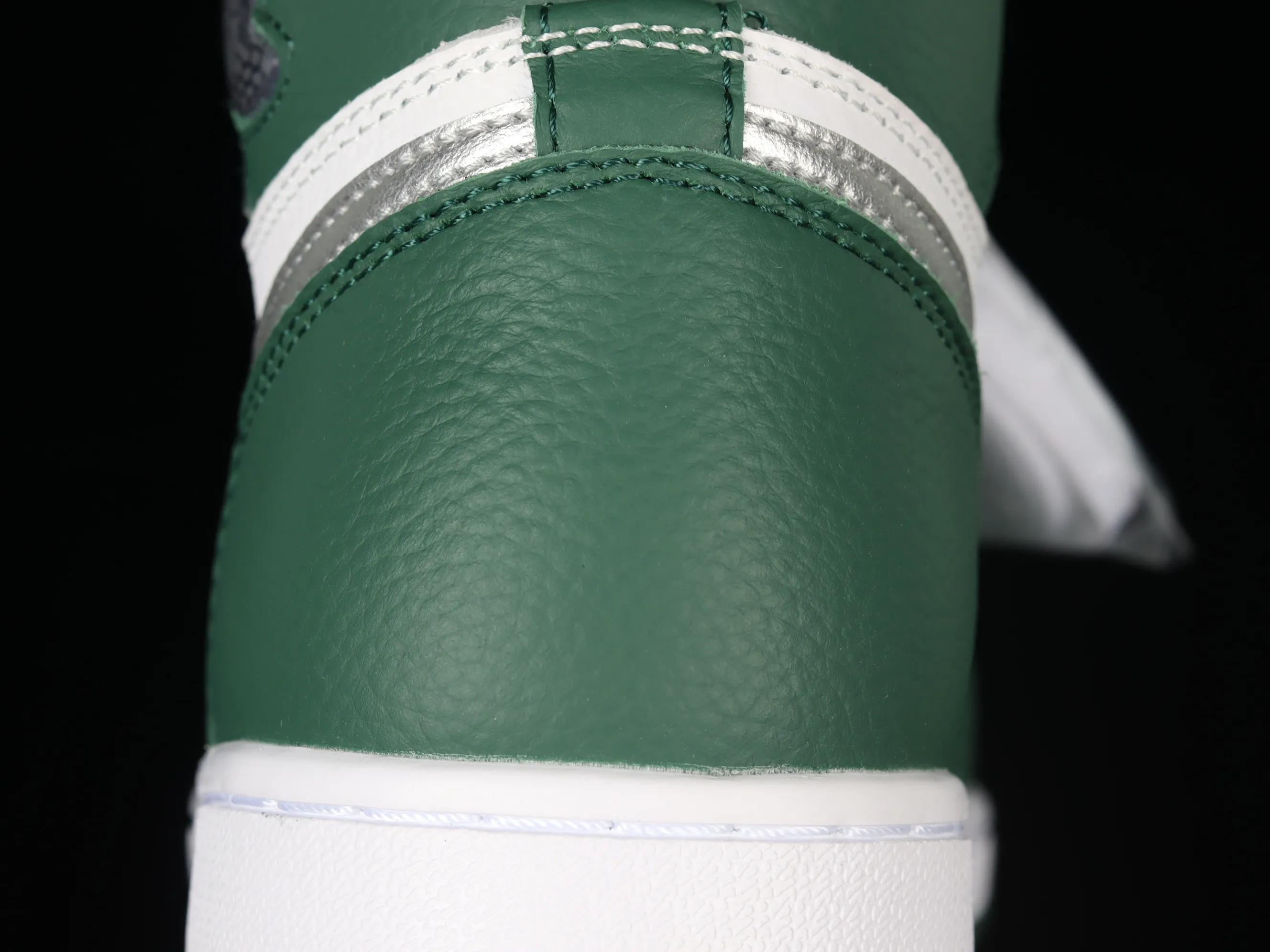 All categories Air Jordan Jordan series basketball shoes Air Jordan 1 High Air Jordan 1 High OG "Gorge Green" AJ1 Joe 1 white and green stitching DZ5485-303